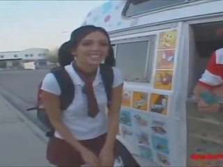 Gullibleteens.com icecream nákladné auto násťročné knee vysoký biele ponožky dostať člen creampie